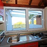 With Pool * Постира
